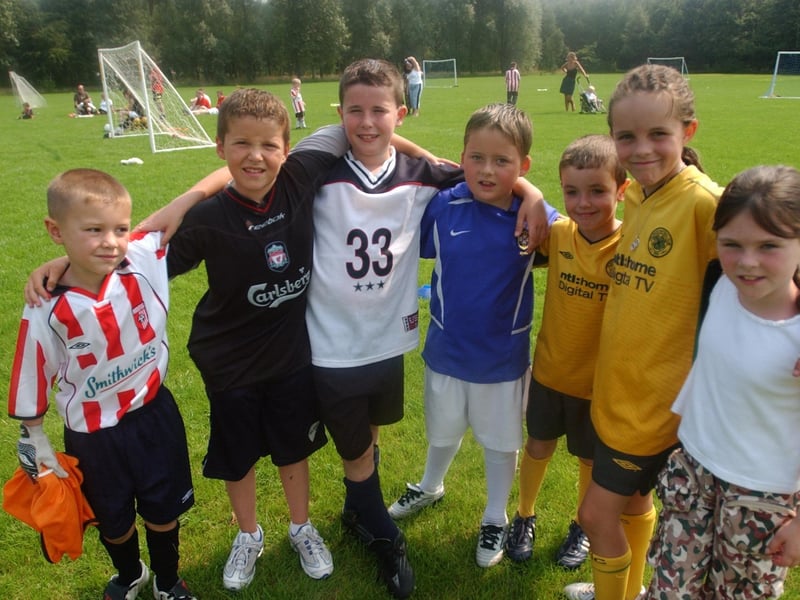 Derry youngsters enjoying summer in August 2003