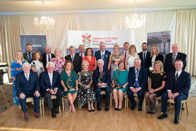 Tip O'Neill award recipients with organising committee, council officals and members of the O'Neill Family at the Tip O’Neill Irish Diaspora Awards 2023 in Buncrana. Photo Clive Wasson