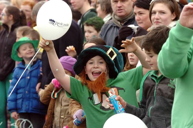Enjoying the atmosphere in Moville during Patrick's Day. (1903PG45)
