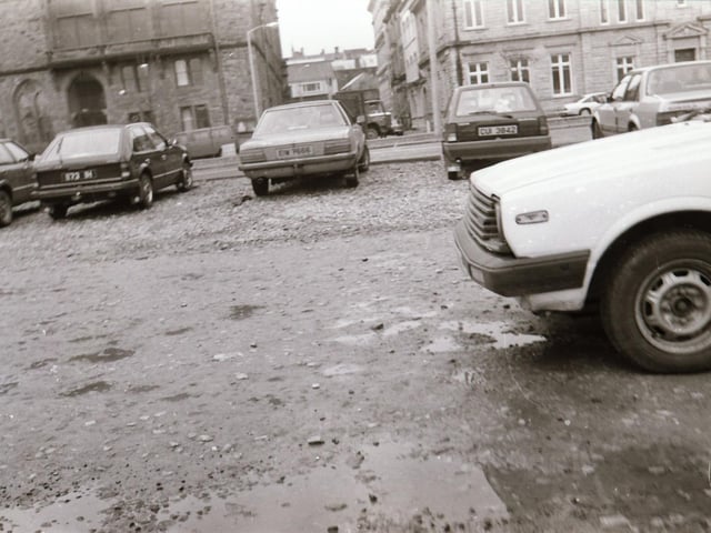 Cars outside the Guildhall back in 1984.