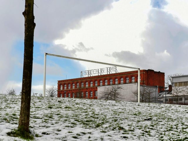 A light covering of snow in Brooke Park on Tuesday morning. Photo: George Sweeney