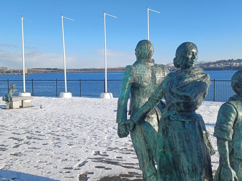 Derry snow 25