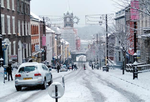 THE BIG FREEZE of 2010... First snowfall on Shipquay Street, Derry 2010.