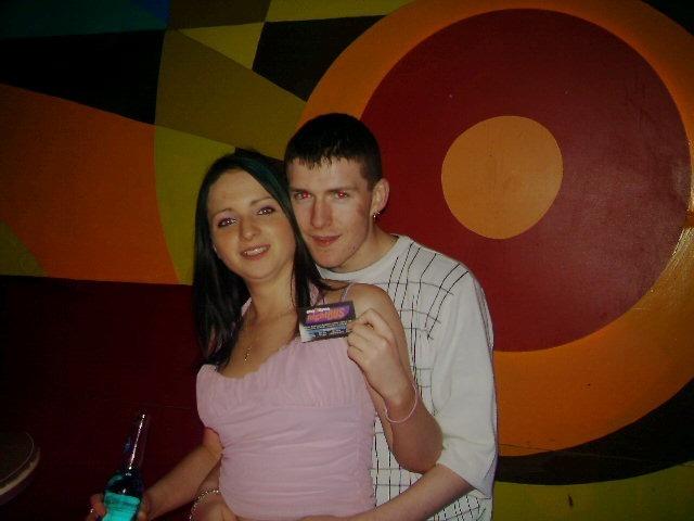 Exif-JPEG-422 : Out Last Night pictures in Derry bars in May 2005.