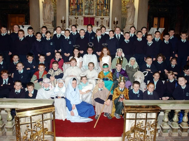 Derry nativities and Christmas shows from December 2003