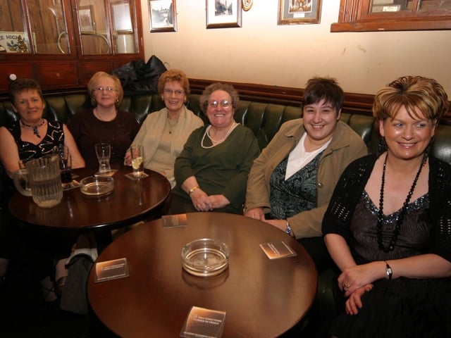 Friends and family join the birthday celebrations with Dolly at Becketts Bar 0046JML