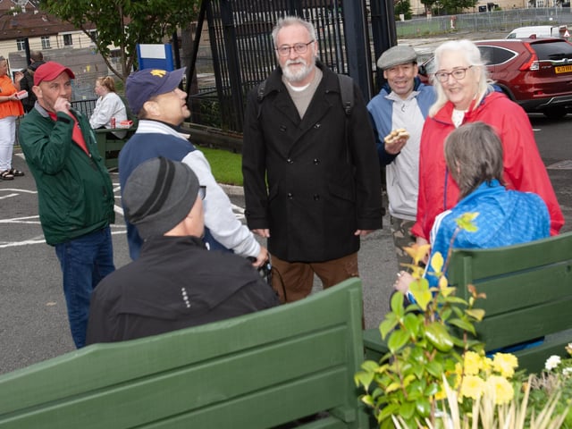 Enjoying some burgers and meeting friends at the Féile 23 House in the Wells Annual barbecue on Friday.
