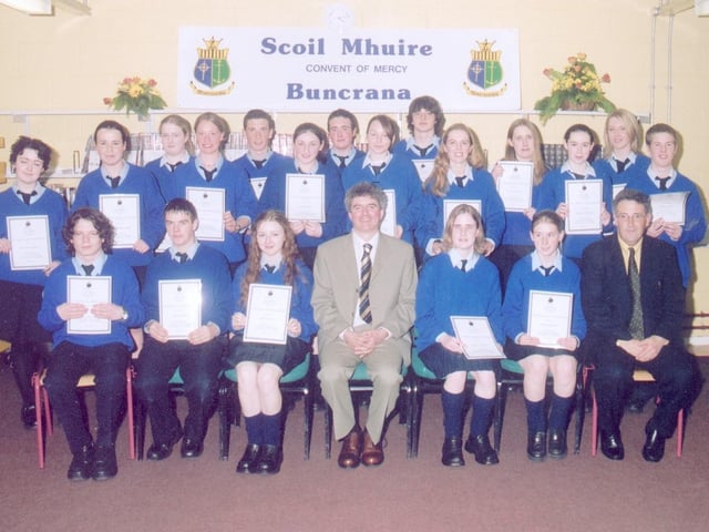 Senior certificate recipiants pictured with Liam Rainey, centre, principal, and Frank McHale, Parent's Council. (2005MG06)