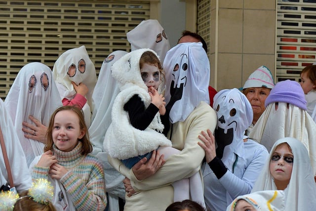 Families dressed as ghosts and ghouls for the Foyleside Shopping Centre’s ‘Squadghouls’ Halloween event on Sunday afternoon.  Photo: George Sweeney.  DER2244GS – 021