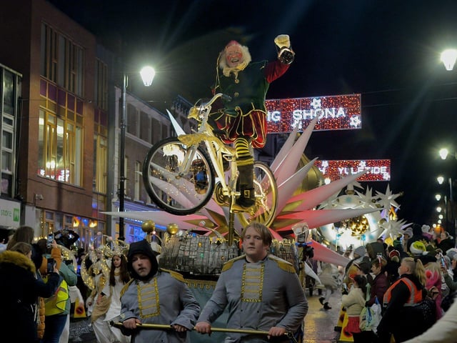 The colourful Derry Christmas procession passes through the city centre on Sunday evening last. Photo: George Sweeney. DER2248GS - 03