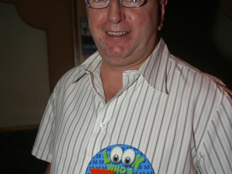 Pictures of Derry parties and celebrations in December 2003