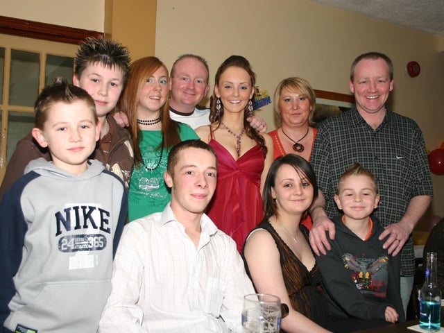 Charlene back centre with The McCrossan gang enjoying the party in Badgers. 2499/dd : Parties and nights out in Derry and Donegal in February 2006.