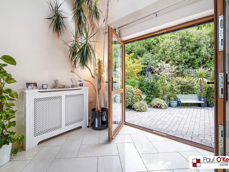 Stunning six bed, five bath property for sale in Victoria Gate