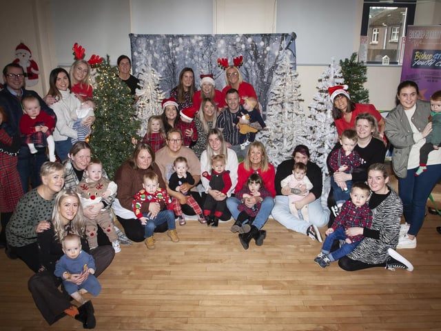 IT’S CHRISTMAS!!!!!. . . . .A section of the parents, children, Gasyard Feile, and Surestart Edenballymore staff pictured at the ‘Christmas Photos and Rhymetime Christmas Extravaganza’ at the Bishop Street Community Centre on Friday last. The event was A Streets Alive project funded by Urban Villages and the organisers issued a special thanks to SureStart, Bishop Street Youth Club and The Balloon Room  for the success of the event. (Photos: Jim McCafferty Photography)