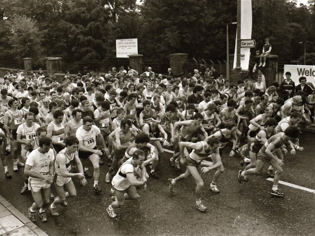 Runners at the Waterside Half Marathon in 1985.
