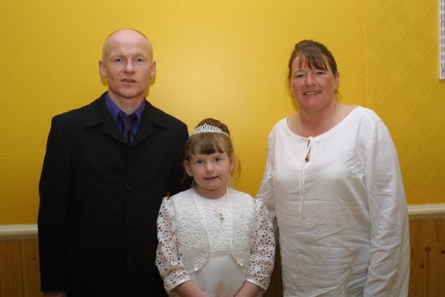 Linda pictured with mum and dad Kitty and Gabriel Duddy at the First Communion Party