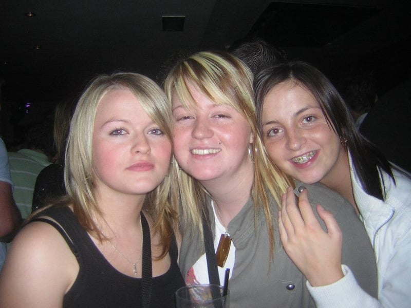 A night out in Derry bars in October 2005