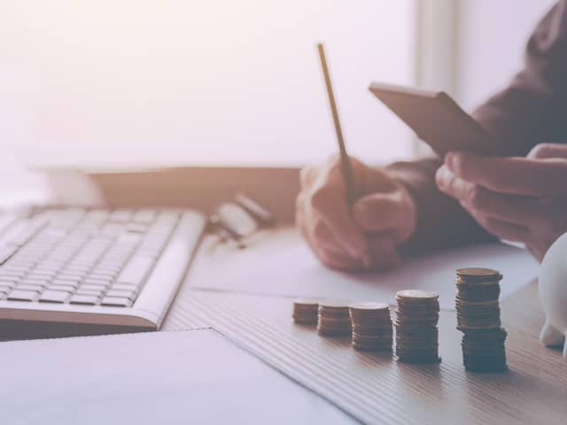A number of citizens’ petitions have called for all businesses and public services to be required to accept cash payments.