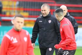 Alan Reynolds helps prepare the Derry City players for Friday's match at Tolka Park. Credit: Kevin Moore/MCI