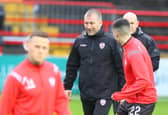 Alan Reynolds helps prepare the Derry City players for Friday's match at Tolka Park. Credit: Kevin Moore/MCI