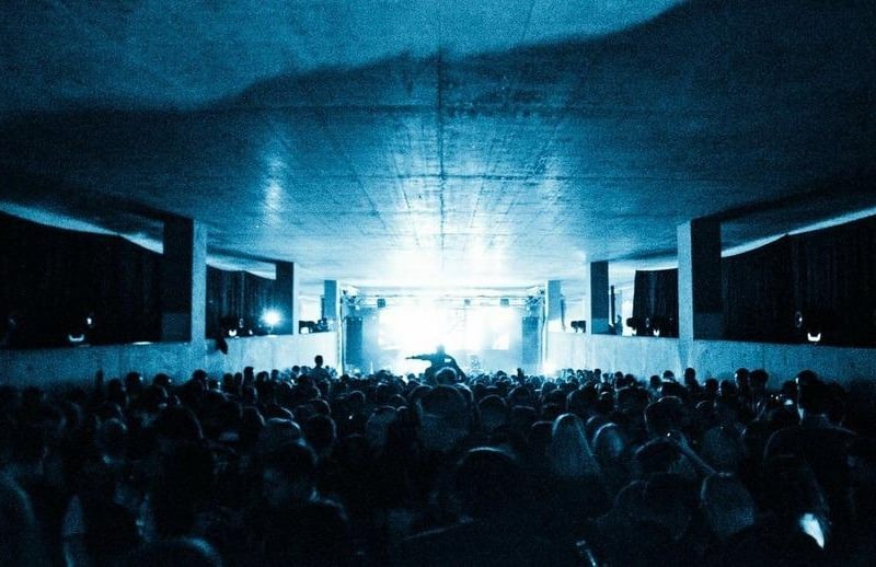 You catch this in The Diamond Nightclub, 9:00pm till 2:00am (Last entry 10:30pm), Tickets at £16:75.