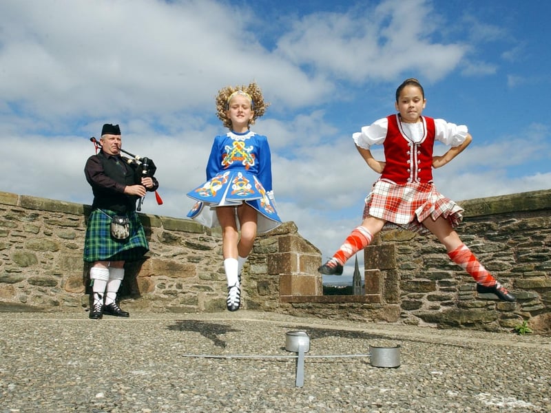 Derry youngsters enjoying summer in August 2003
