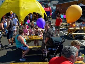 There was a good turnout for the Gasyard Féile’s Big Bog BBQ last year. Photo: George Sweeney. DER2232GS – 074