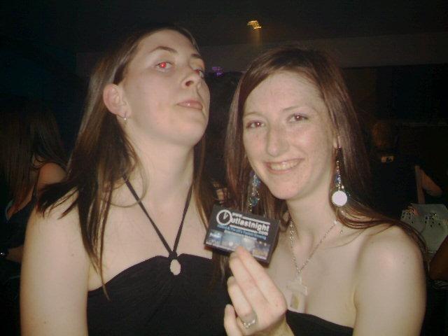 Exif-JPEG-422 : Out Last Night pictures in Derry bars in May 2005.