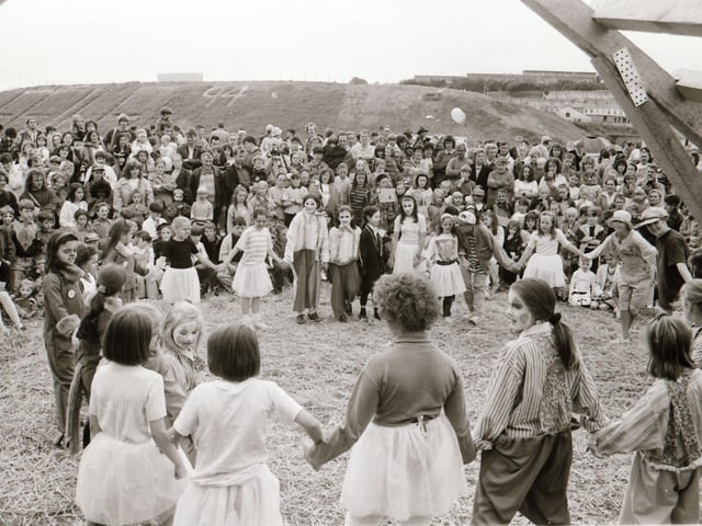 A look back at Féile celebrations and parades from August 1994.
