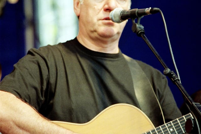 Ralph McTell performs in Derry.