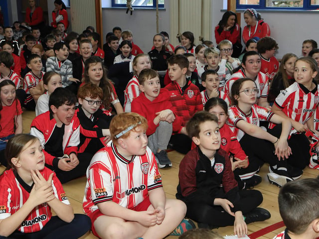 Derry City FC players players Michael Duffy, Brian Maher and Conal McDermott pre-Cup final visit St. Patrick’s PS, Pennyburn,  (Photo - Tom Heaney, nwpresspics)