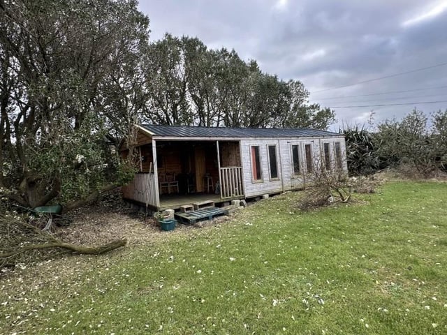 A stunning traditional thatched Cottage, originally built around 300 years ago, located by the sea at Culoort, Malin Head, Donegal, Ireland's most northerly point has come on the market for €195,000.