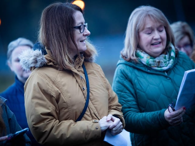 Residents of Creggan and people from across the city came together at Creggan Country Park earlier this morning to welcome the sunrise and begin a day of events across the neighbourhood to mark the Equinox.
