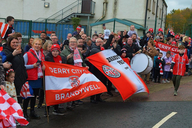 Fans gather at Brandywell Stadium on Saturday morning to give wish Derry City players and coaches good luck as they depart for Dublin ahead of tomorrow’s FAI Cup Final against Shelbourne. George Sweeney.  DER2244GS – 45