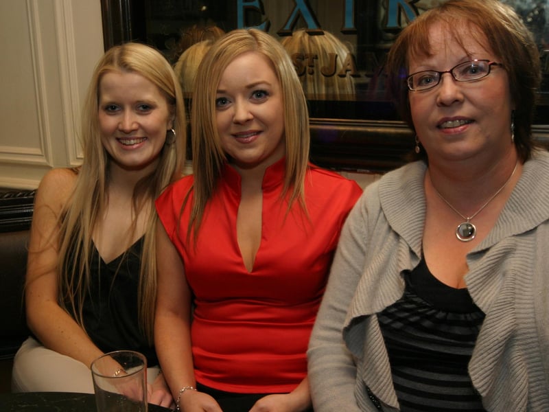 Martha Doherty, Sinead Campbell, Christine Harkin 0124/JML : .
