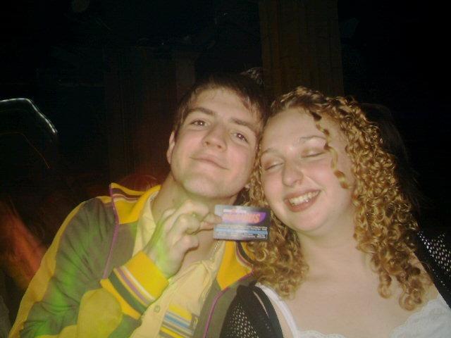 Exif-JPEG-422 : Out Last Night pictures in Derry bars in May 2005.