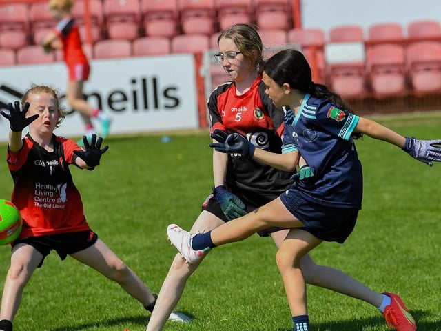 Derry Primary Schools Girls' Finals at Celtic Park: Gaelscoil Eadain Mhoir against Holy Family PS. Photo: George Sweeney.