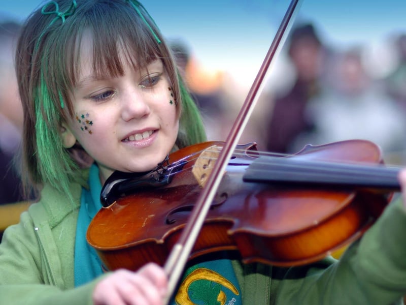 Miriam Malloy wows the crowds at derry's Guildhall square during a free concert held as part of the St Patrick's Day celebrations. : St Patrick's Day in Derry in 2006.