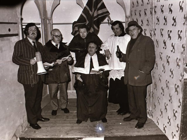 '71 Players rehearse for Freedom of the City.