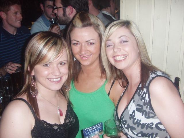 OLYMPUS DIGITAL CAMERA : Derry nightlife at its clubs and bars twenty years ago, in April 2005.