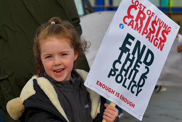 Lucia Jane Merron, aged 4, was at the Derry Against Fuel Poverty march and rally on Saturday afternoon last. Photo: George Sweeney.  DER2239GS – 099