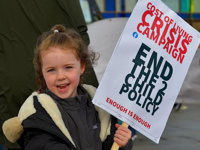Lucia Jane Merron, aged 4, was at the Derry Against Fuel Poverty march and rally on Saturday afternoon last. Photo: George Sweeney. DER2239GS – 099
