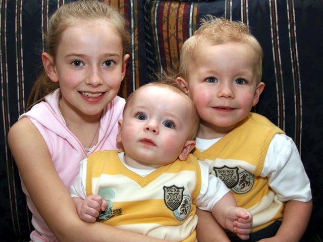 Birthday boy Joshua enjoys his birthday party with sister Emma and brother Fionn 0004JML : Parties and nights out in March 2006