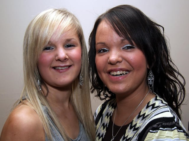 Best friend Charmaine wishes Jennifer a happy birthday! 0012JML : Parties and celebrations March 2006: Jennifer Monteith.