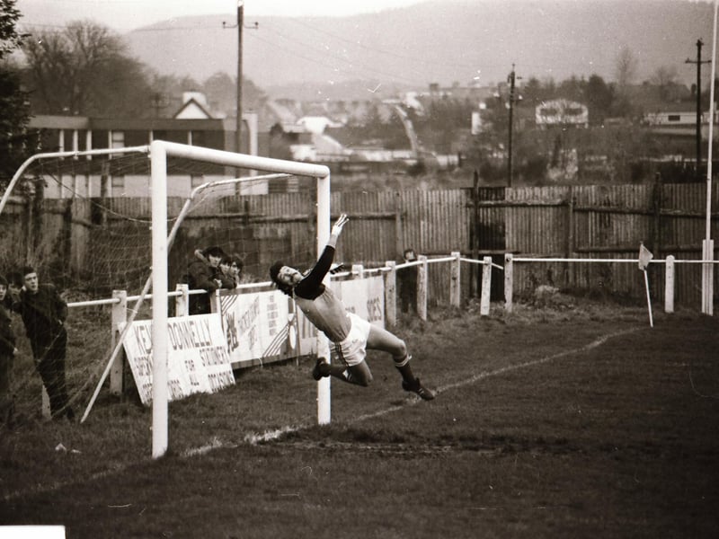 Finn Harps' keeper Charlie McDermott was well beaten by a fierce drive from a free kick by Home Farm's Ritchie Williams for the first goal of the match. Finn Harps went on to win the game 6-2.