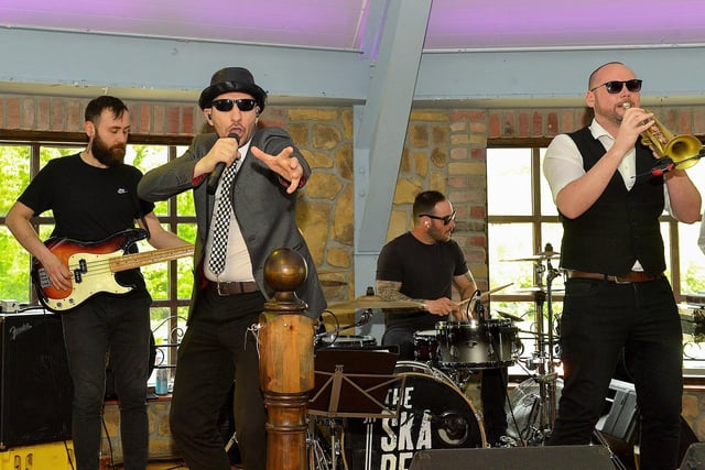The SKA Beat’s Robbie Foley singing at the Cosh Bar during Derry’s Jazz Festival Weekend. Photo: George Sweeney. DER2318GS – 10