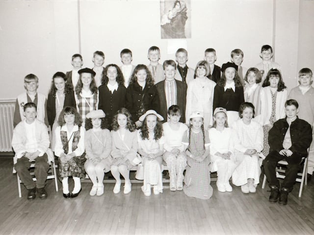 Confirmations from St Eugene's P.S, Nazareth House P.S and St Anne's P.S in 1995.