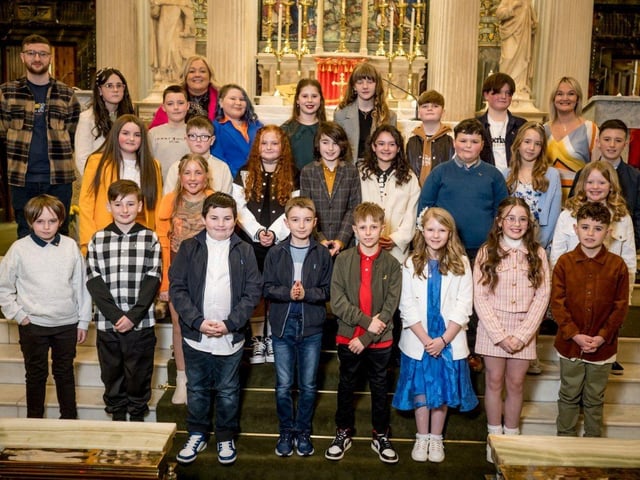 P7 pupils from Gaelscoil Éadain Mhóir who received sacrament of confirmation in St Columba’s Church Long Tower on February 10 in a service officiated by Fr Mongan.