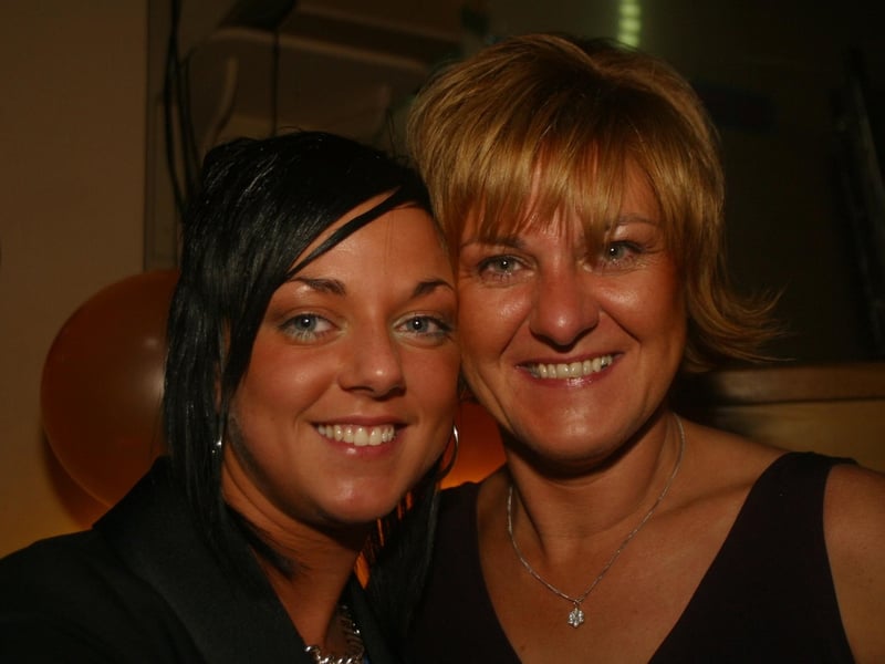 Pictures of Derry parties and celebrations in December 2003
