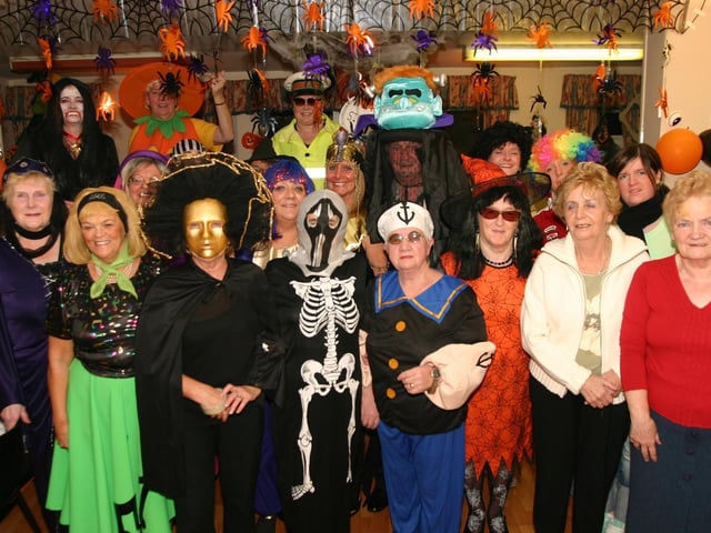 Derry parties in October 2004. Brickfield Halloween